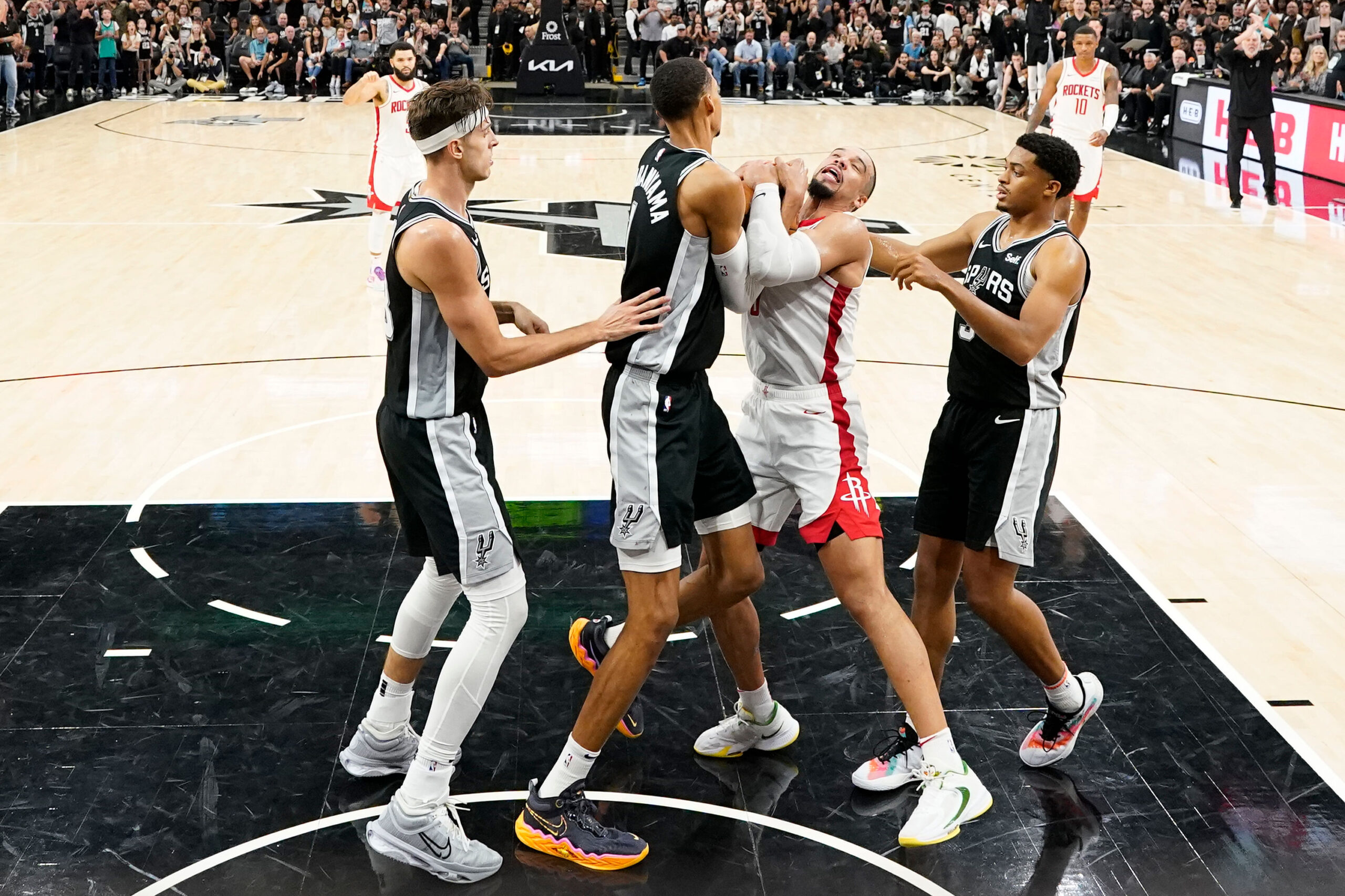 NBA: Houston Rockets at San Antonio Spurs - Source: Imagn