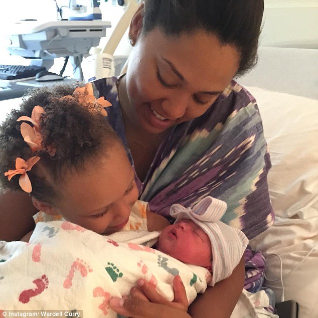 NBA star Stephen Curry's daughter Riley cradles new baby sister Ryan | Daily Mail Online