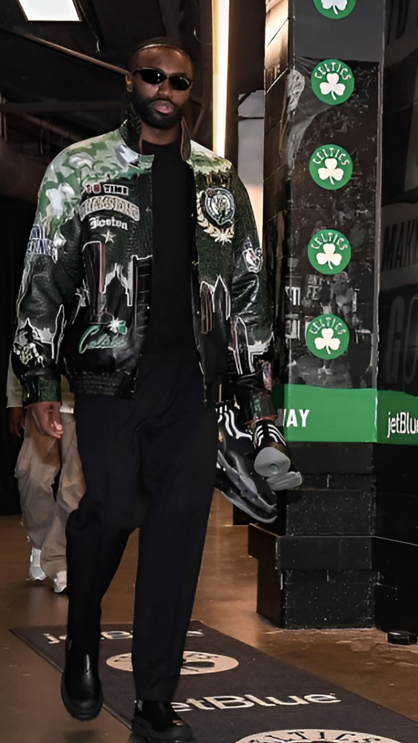 Brown in his Celtics jacket (IG/celtics)