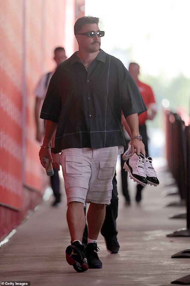 Travis Kelce, 34, failed to impress fans with his outfit as he arrived at Arrowhead Stadium for the Kansas City Chiefs' matchup against the New Orleans Saints on Monday