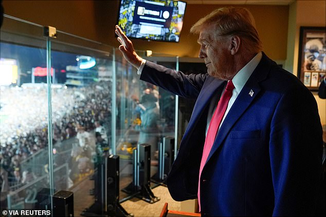 Donald Trump waved to adoring fans after arriving at the Jets-Steelers game in Pittsburgh