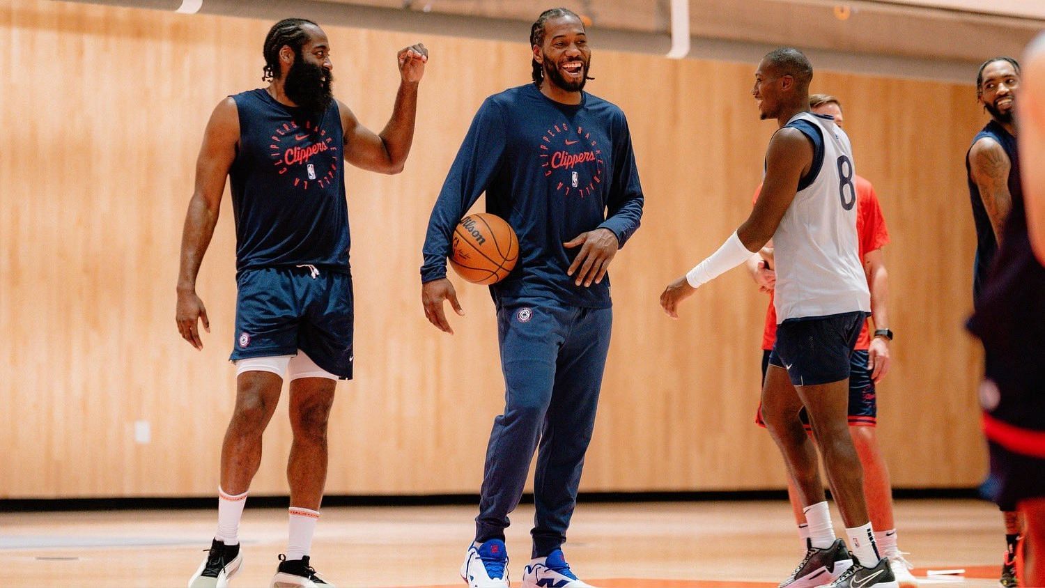 Watch: James Harden &amp; Clippers make practice debut in $2 billion Intuit Dome (Image Credit: @LAClippers on X/Twitter)