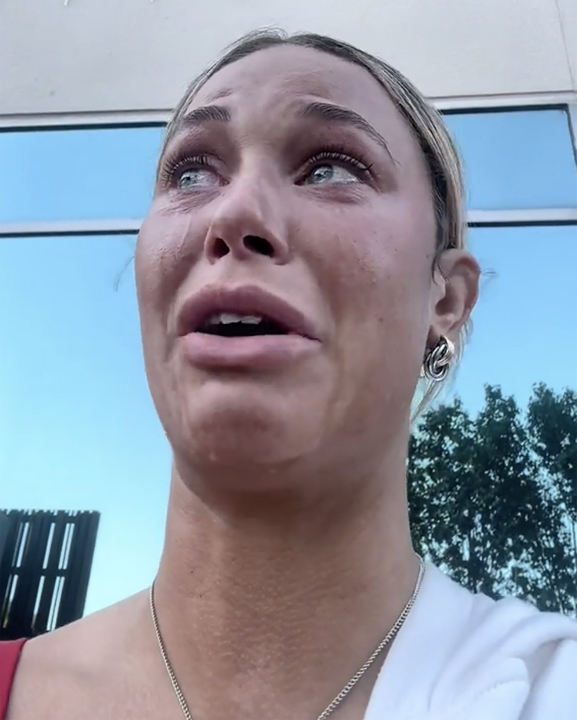 Tiffany Jeffcoat crying on TikTok.