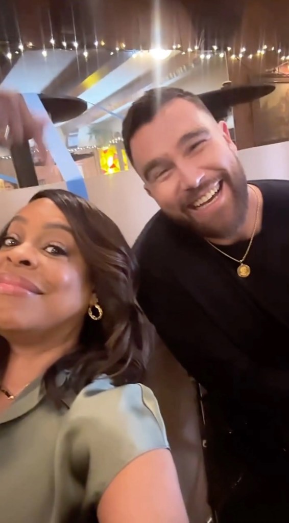 Travis Kelce and Niecy Nash in a selfie